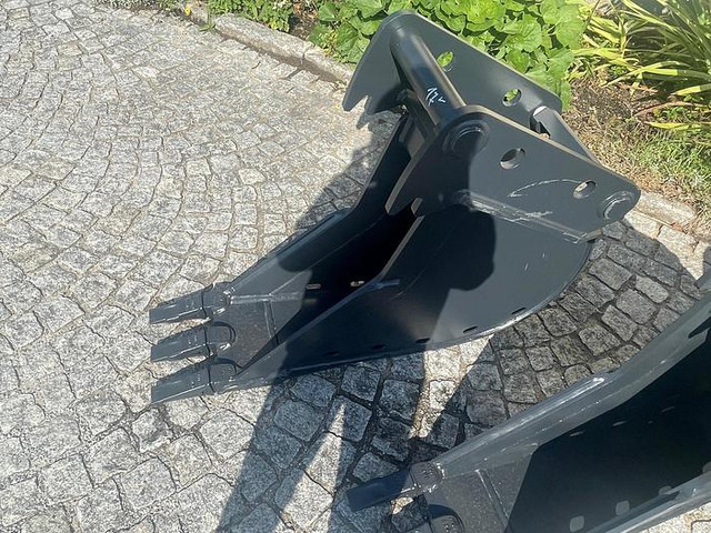 Big Tieflöffel 30 cm mit Lehnhoff MS08 Symlock Aufnahme - Žlica: slika 1 Big Tieflöffel 30 cm mit Lehnhoff MS08 Symlock Aufnahme - Žlica: slika 1