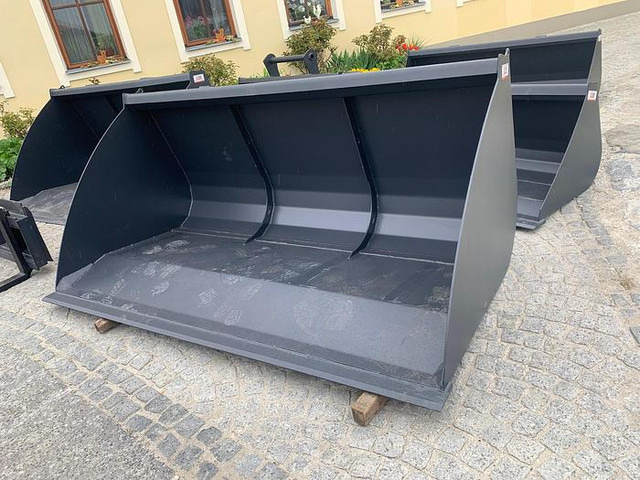 Big Volumenschaufel 250 cm mit Euro Aufnahme - Minibus, Potniški kombi: slika 2 Big Volumenschaufel 250 cm mit Euro Aufnahme - Minibus, Potniški kombi: slika 2