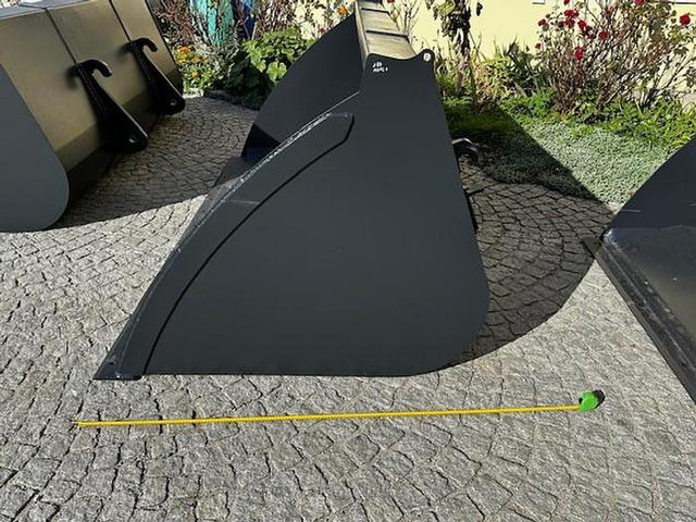 Big Volumenschaufel 250 cm mit Merlo ZM2 Aufnahme - Žlica: slika 4 Big Volumenschaufel 250 cm mit Merlo ZM2 Aufnahme - Žlica: slika 4