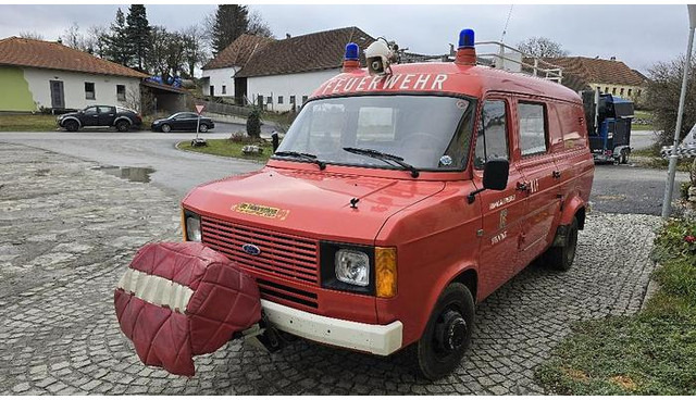Ford Transit Feuerwehrauto - Dostavno vozilo: slika 2 Ford Transit Feuerwehrauto - Dostavno vozilo: slika 2