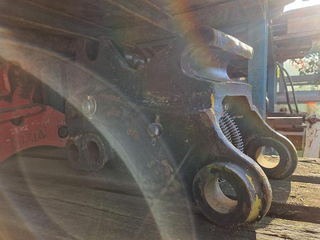 Miller Schnellwechsler passend zu MF / Fermec / Terex Baggerlader - Hitra spojka: slika 2 Miller Schnellwechsler passend zu MF / Fermec / Terex Baggerlader - Hitra spojka: slika 2