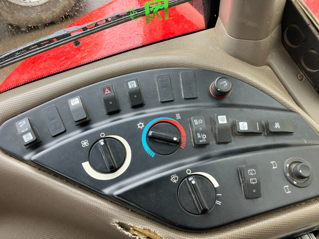 Case Magnum 380 CVX/ RTK/ Motor neu - Traktor: slika 5 Case Magnum 380 CVX/ RTK/ Motor neu - Traktor: slika 5