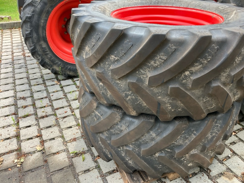 Fendt 724 Profi Plus inkl. 2. Radsatz/ EGNOS- Signal - Traktor: slika 4 Fendt 724 Profi Plus inkl. 2. Radsatz/ EGNOS- Signal - Traktor: slika 4