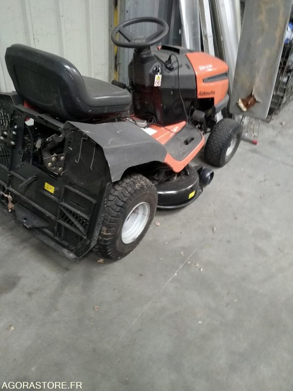 2 tondeuses autoportées - Vrtna kosilnica: slika 2 2 tondeuses autoportées - Vrtna kosilnica: slika 2