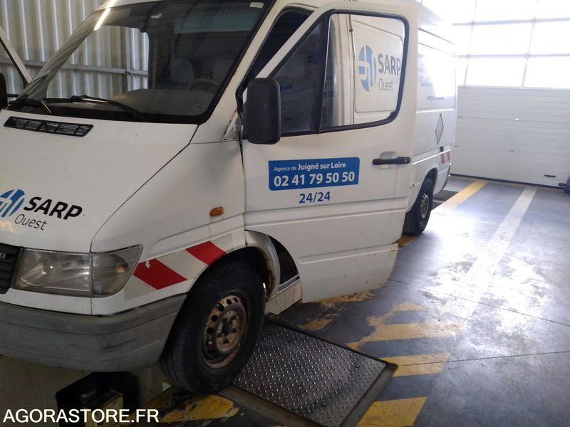 334-AFA-49 /Mercedes Sprinter avec Hayon Hydraulique - Furgon: slika 2 334-AFA-49 /Mercedes Sprinter avec Hayon Hydraulique - Furgon: slika 2