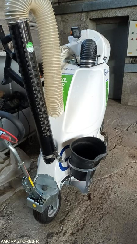 ASPIRATEUR DE VOIERIE GLOUTON - Vrtna oprema: slika 1 ASPIRATEUR DE VOIERIE GLOUTON - Vrtna oprema: slika 1