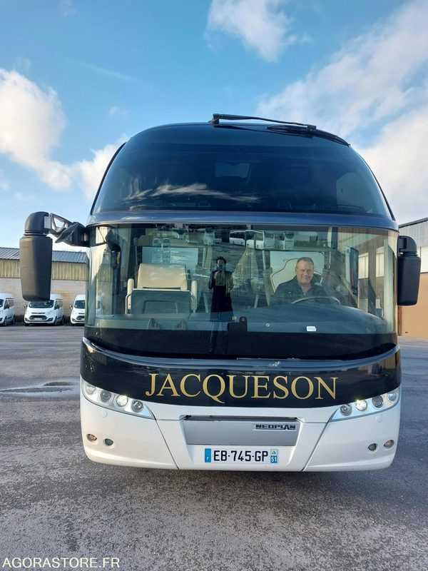 AUTOCAR NEOPLAN CITYLINER P16 L / 14M / 48+1+1+WC / 645008KM - Potovalni avtobus: slika 2 AUTOCAR NEOPLAN CITYLINER P16 L / 14M / 48+1+1+WC / 645008KM - Potovalni avtobus: slika 2