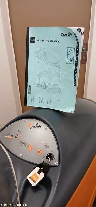 Autolaveuse - Kombinirani čistilni stroj: slika 1 Autolaveuse - Kombinirani čistilni stroj: slika 1