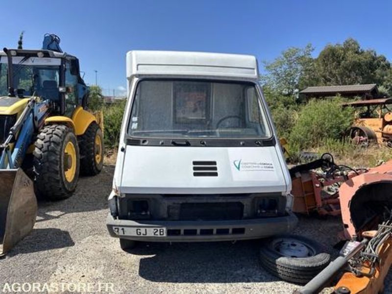 BIBLIOBUS RENAULT PROCAR - 1996 - 108500KM - 71GJ2B - Furgon: slika 1 BIBLIOBUS RENAULT PROCAR - 1996 - 108500KM - 71GJ2B - Furgon: slika 1