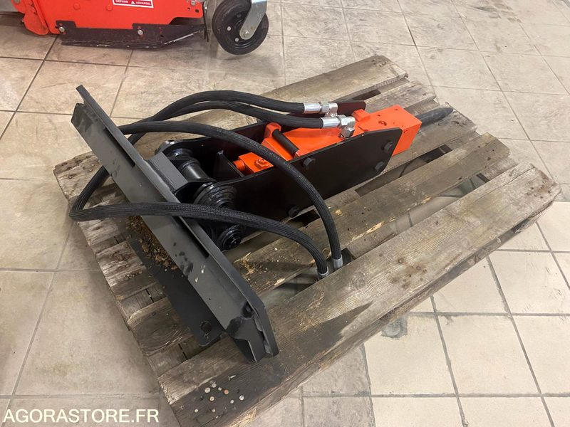 BRH - Brise Roche Hydraulique pour porte outils - Gradbena oprema: slika 1 BRH - Brise Roche Hydraulique pour porte outils - Gradbena oprema: slika 1