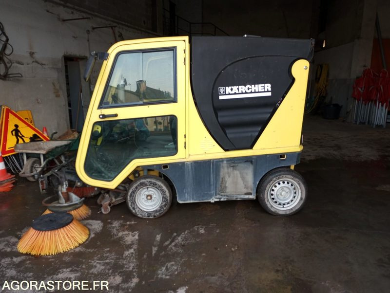 Balayeuse Karcher - Vozilo za pometanje: slika 1 Balayeuse Karcher - Vozilo za pometanje: slika 1