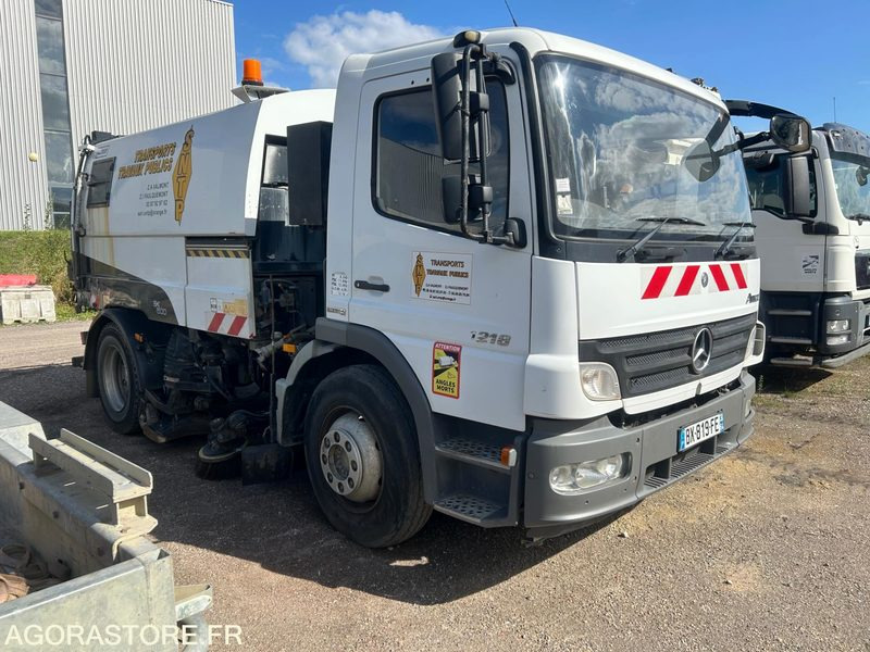 Balayeuse Mercedes sk500 - Vozilo za pometanje: slika 2 Balayeuse Mercedes sk500 - Vozilo za pometanje: slika 2