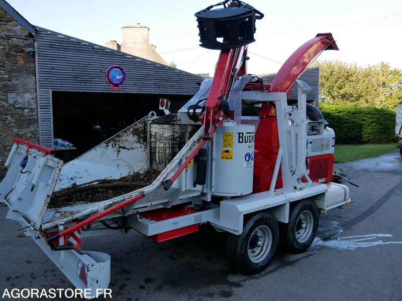 Broyeur Multi végétaux avec grue radiocommandée BUGNOT BVE11 - Vrtna oprema: slika 3 Broyeur Multi végétaux avec grue radiocommandée BUGNOT BVE11 - Vrtna oprema: slika 3