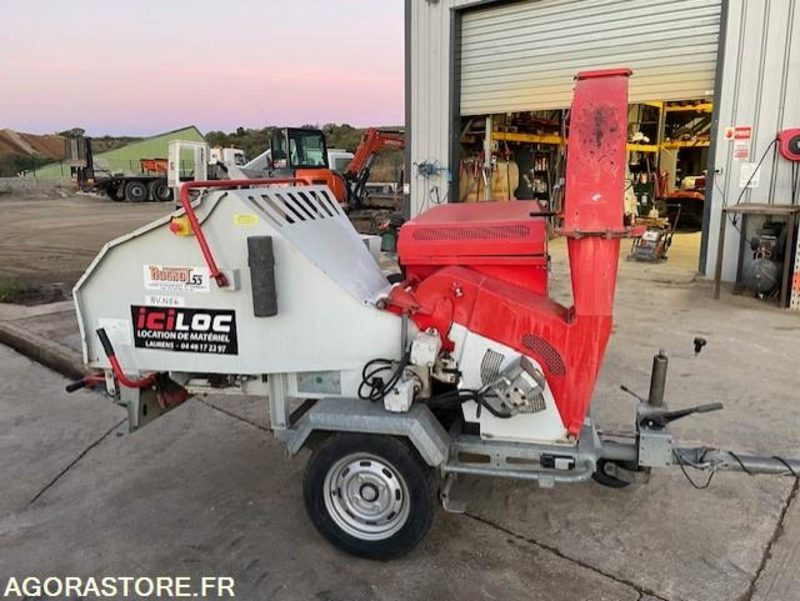 Broyeur de végétaux BUGNOT B55 Série N56 - Vrtna oprema: slika 3 Broyeur de végétaux BUGNOT B55 Série N56 - Vrtna oprema: slika 3