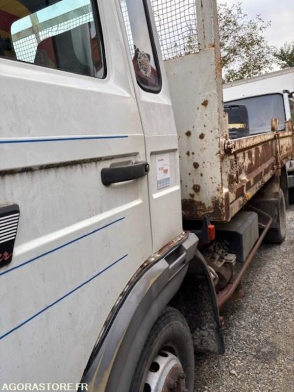 CAMION BENNE RENAULT S135 MIDLINER 1995 204000 KM - Tovornjak prekucnik: slika 3 CAMION BENNE RENAULT S135 MIDLINER 1995 204000 KM - Tovornjak prekucnik: slika 3