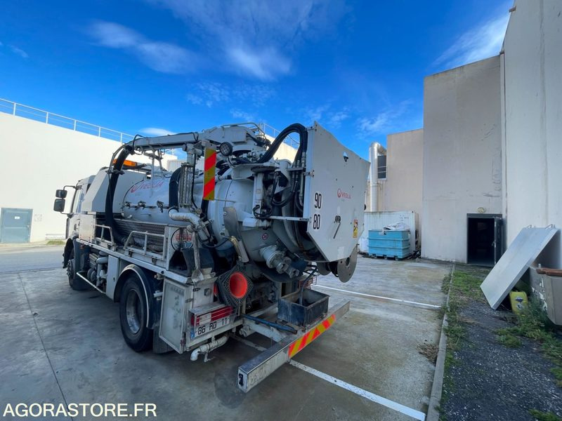 CAMION RENAULT19 HYDROCURER HUWER - 2018 / 341 258 KM - Vakuumski tovornjak: slika 4 CAMION RENAULT19 HYDROCURER HUWER - 2018 / 341 258 KM - Vakuumski tovornjak: slika 4