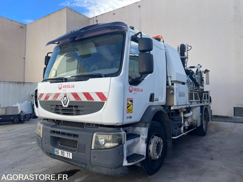 CAMION RENAULT19 HYDROCURER HUWER - 2018 / 341 258 KM - Vakuumski tovornjak: slika 3 CAMION RENAULT19 HYDROCURER HUWER - 2018 / 341 258 KM - Vakuumski tovornjak: slika 3