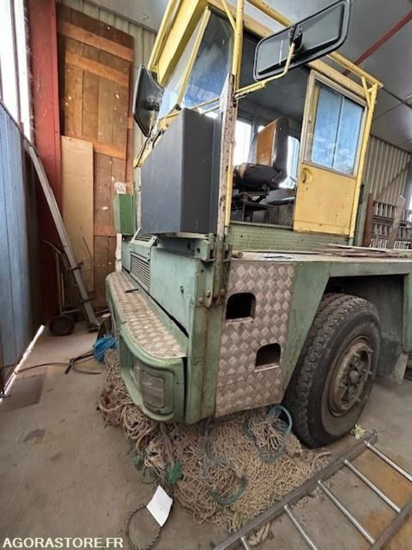 CAMION UNIC - 1974 / 82262 KM - Tovornjak s kesonom: slika 2 CAMION UNIC - 1974 / 82262 KM - Tovornjak s kesonom: slika 2