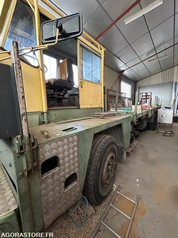 CAMION UNIC - 1974 / 82262 KM - Tovornjak s kesonom: slika 1 CAMION UNIC - 1974 / 82262 KM - Tovornjak s kesonom: slika 1