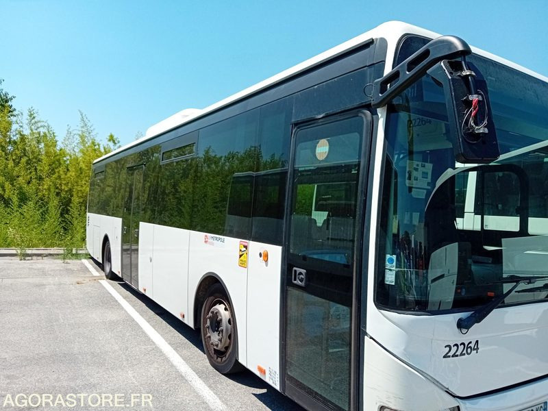 CAR IRISBUS CROSSWAY LOW ENTRY 22264 MEC 2014 697141KM DC-959-KG - Šolski avtobus: slika 2 CAR IRISBUS CROSSWAY LOW ENTRY 22264 MEC 2014 697141KM DC-959-KG - Šolski avtobus: slika 2