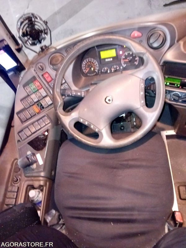 CAR IRISBUS RECREO N°11411 MEC 2009 - KM 264000 - Šolski avtobus: slika 5 CAR IRISBUS RECREO N°11411 MEC 2009 - KM 264000 - Šolski avtobus: slika 5