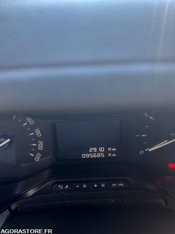 CITROEN BERLINGO ISOTHERME (portage de repas) - Mali kombi: slika 5 CITROEN BERLINGO ISOTHERME (portage de repas) - Mali kombi: slika 5