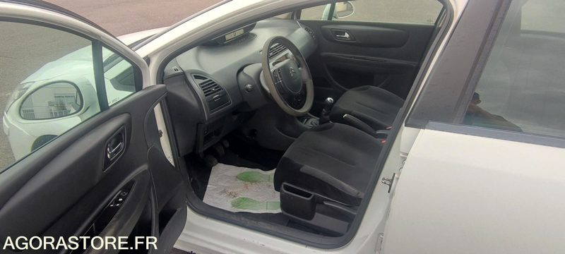 Avtomobil CITROEN C4: slika 9