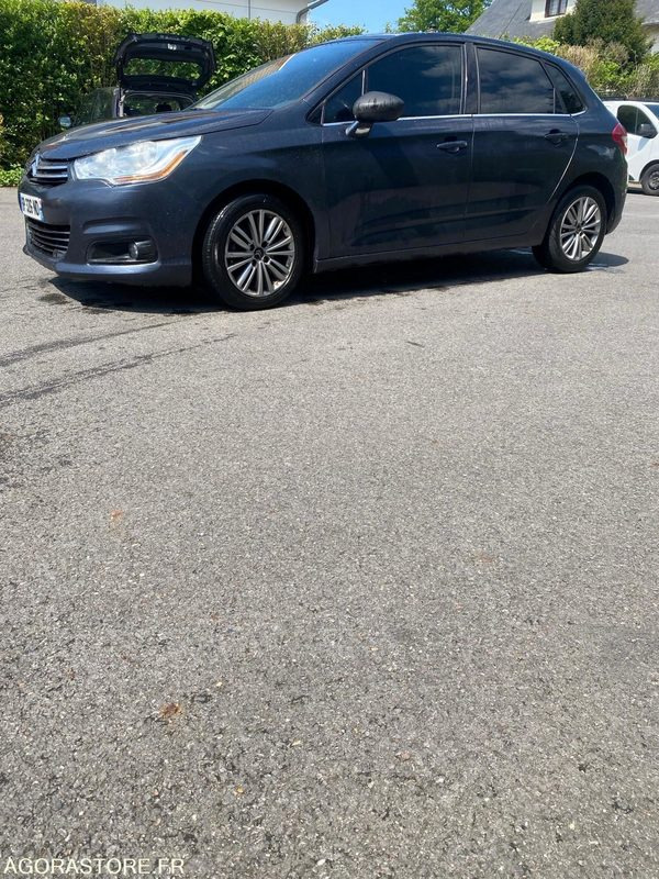 CITROEN C4 essence - 2011 - 210 000km - Avtomobil: slika 4 CITROEN C4 essence - 2011 - 210 000km - Avtomobil: slika 4