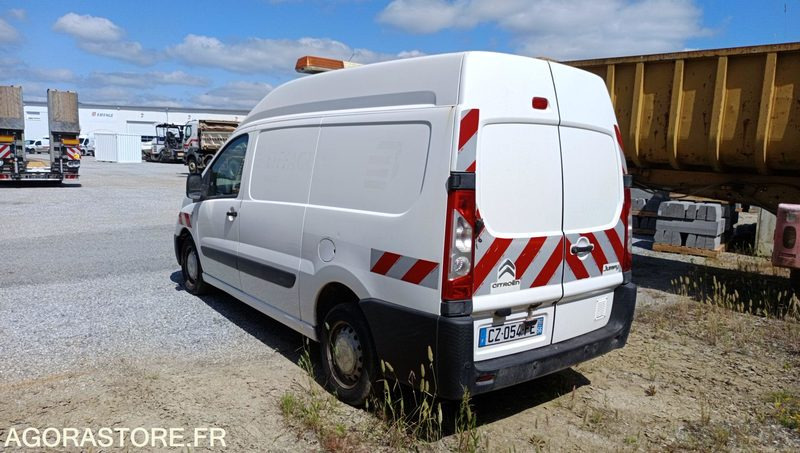 CITROËN JUMPY - 2013 / 222000 KM (CZ-054-FE) - Mali kombi: slika 3 CITROËN JUMPY - 2013 / 222000 KM (CZ-054-FE) - Mali kombi: slika 3