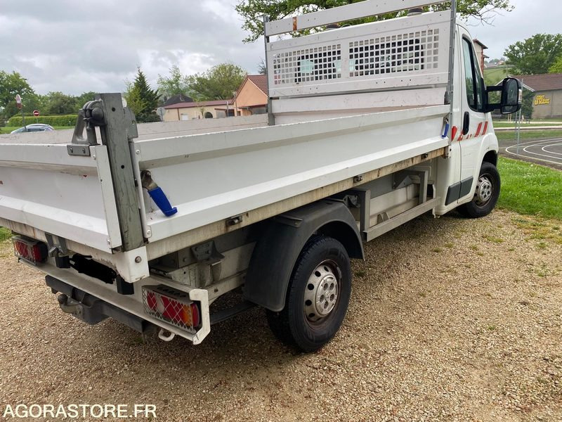 Camion benne Peugeot BOXER - 2014 - 70 000km - Dostavno vozilo prekucnik: slika 2 Camion benne Peugeot BOXER - 2014 - 70 000km - Dostavno vozilo prekucnik: slika 2