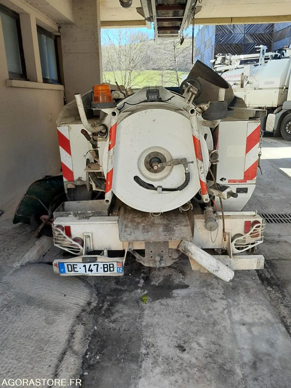 Camion hydrocureur LAND ROVER Defender - 2014 / 142 462 KM - Poltovornjak: slika 5 Camion hydrocureur LAND ROVER Defender - 2014 / 142 462 KM - Poltovornjak: slika 5