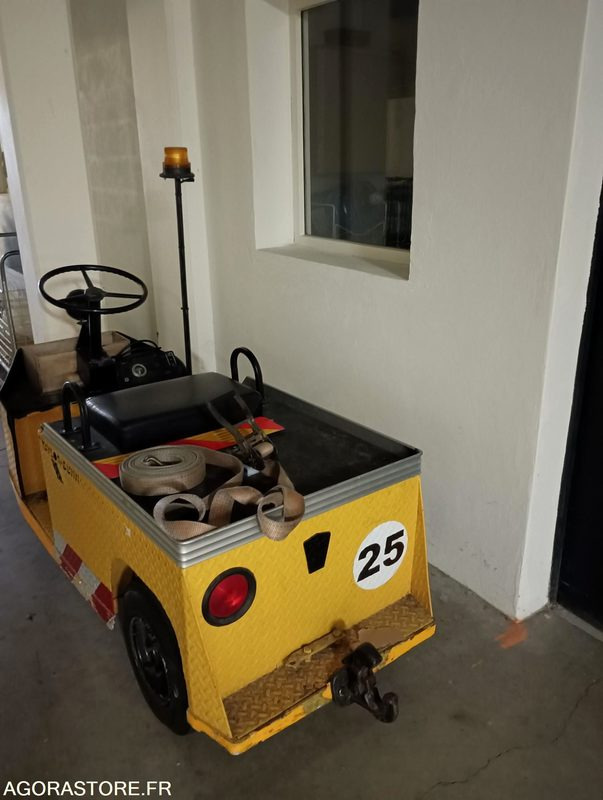 Chariot électrique TAYLOR DUNN - Bon état - 2010 - Vlečni traktor: slika 2 Chariot électrique TAYLOR DUNN - Bon état - 2010 - Vlečni traktor: slika 2