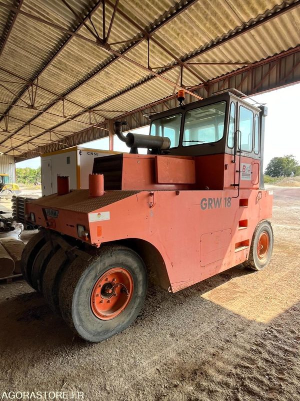 Compacteur à pneu type P3 HAMM - Valjar: slika 2 Compacteur à pneu type P3 HAMM - Valjar: slika 2