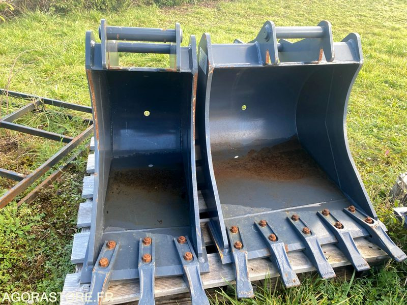 Coupleur hydraulique + 3 godets Neufs pour pelle 6T - Gradbena oprema: slika 2 Coupleur hydraulique + 3 godets Neufs pour pelle 6T - Gradbena oprema: slika 2