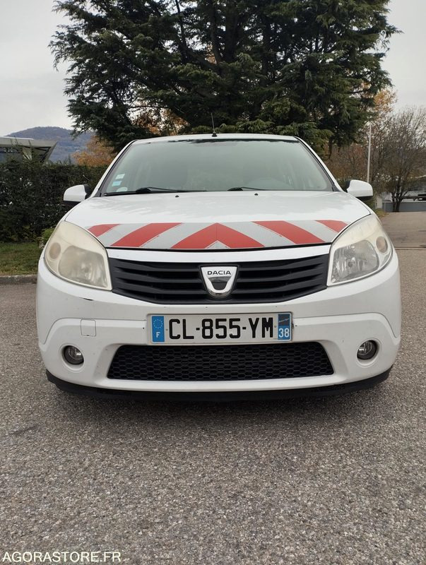 DACIA SANDERO_1.5 dCi eco2 90 cv _ CL-855-YM - Avtomobil: slika 2 DACIA SANDERO_1.5 dCi eco2 90 cv _ CL-855-YM - Avtomobil: slika 2