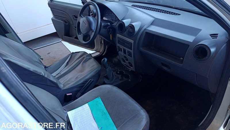 Dacia Logan - 2012 - 111131km - Poltovornjak: slika 5 Dacia Logan - 2012 - 111131km - Poltovornjak: slika 5