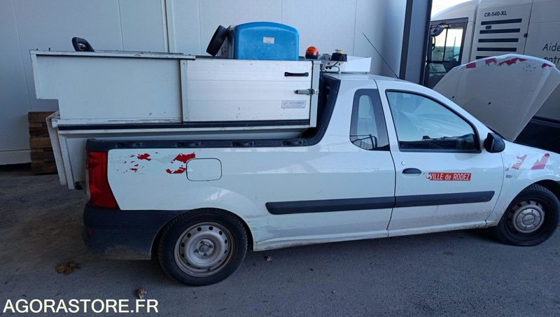 Dacia Logan - 2012 - 111131km - Poltovornjak: slika 3 Dacia Logan - 2012 - 111131km - Poltovornjak: slika 3