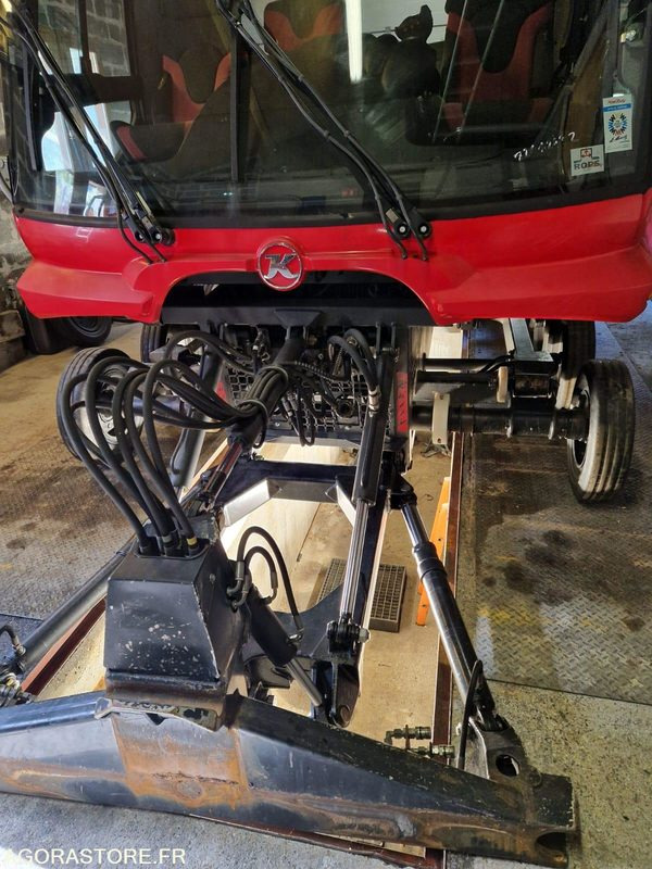 Dameuse Kässbohrer Pisten Bully PB600 - Vozilo za zimsko službo: slika 4 Dameuse Kässbohrer Pisten Bully PB600 - Vozilo za zimsko službo: slika 4