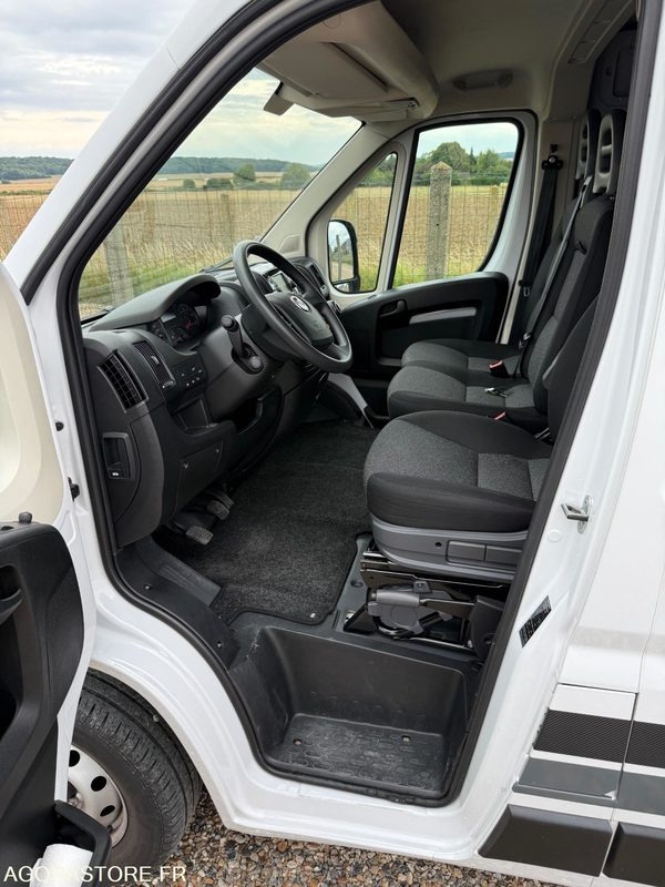 Fiat Ducato L3H2 jtd - 2021 - 74500km - TRES BON ETAT - Dostavno vozilo: slika 3 Fiat Ducato L3H2 jtd - 2021 - 74500km - TRES BON ETAT - Dostavno vozilo: slika 3