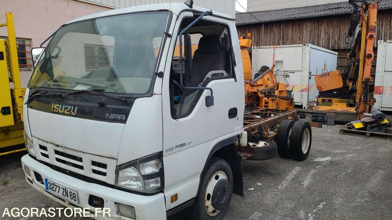 ISUZU - 2008 - Dostavno vozilo: slika 1 ISUZU - 2008 - Dostavno vozilo: slika 1