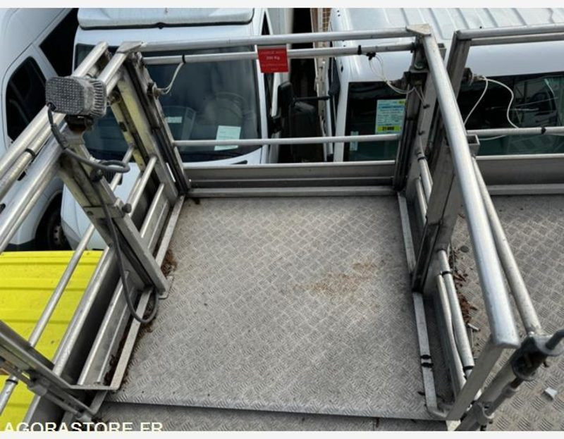 Dostavno vozilo RENAULT MAXITY 2.5l 130CV NACELLE PASSERELLE ELEVATRICE - 2009 - 125 000km: slika 8
