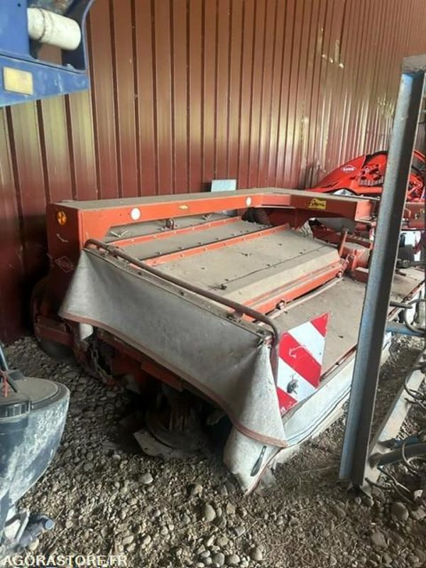 FAUCHEUSE TRAINEE KUHN FC300G 1995 AVEC CONDITIONNEUR - Kosilnica: slika 1 FAUCHEUSE TRAINEE KUHN FC300G 1995 AVEC CONDITIONNEUR - Kosilnica: slika 1