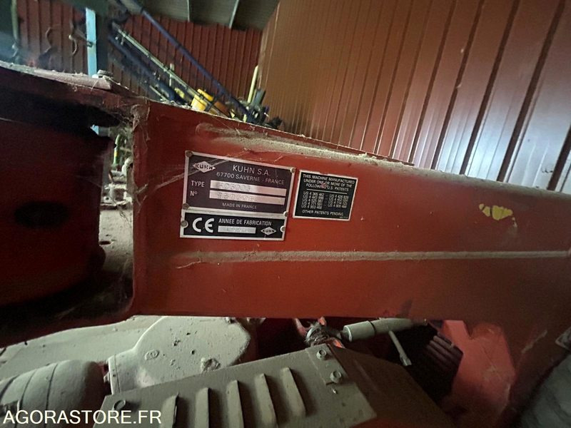 FAUCHEUSE TRAINEE KUHN FC300G 1995 AVEC CONDITIONNEUR - Kosilnica: slika 5 FAUCHEUSE TRAINEE KUHN FC300G 1995 AVEC CONDITIONNEUR - Kosilnica: slika 5