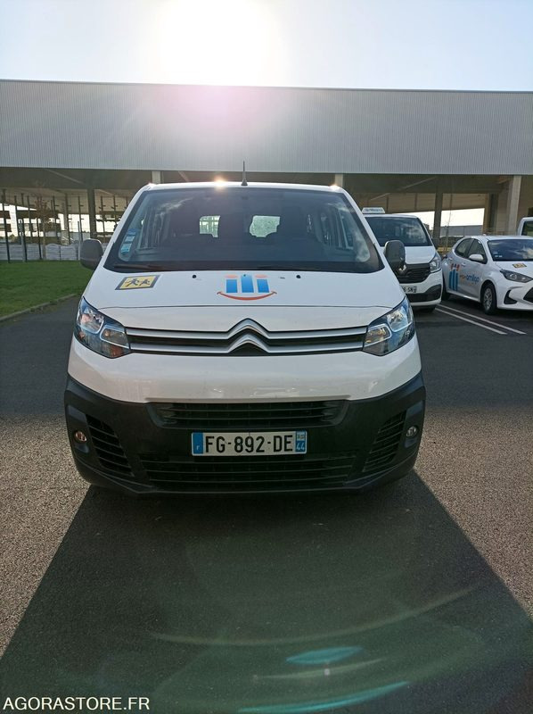 FG-892-DE - Roulant - CITROEN JUMPY SPACE TOURER - VP - 211 595 Kms - Minibus, Potniški kombi: slika 3 FG-892-DE - Roulant - CITROEN JUMPY SPACE TOURER - VP - 211 595 Kms - Minibus, Potniški kombi: slika 3