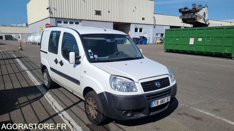 FIAT DOBLO CARGO - 2007 - 98427KM - 718 AWC 67 - Mali kombi: slika 2 FIAT DOBLO CARGO - 2007 - 98427KM - 718 AWC 67 - Mali kombi: slika 2