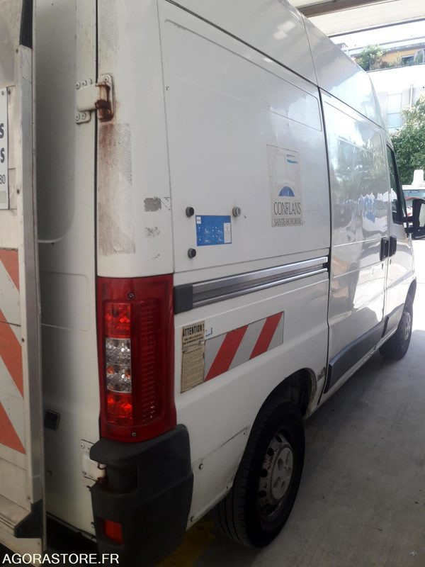 FIAT DUCATO FOURGON-NON ROULANT - Furgon: slika 4 FIAT DUCATO FOURGON-NON ROULANT - Furgon: slika 4