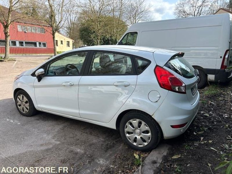 FORD FIESTA - ED-516-SC - Diesel 1.5 l - 183 000 KM - 2016 - Avtomobil: slika 3 FORD FIESTA - ED-516-SC - Diesel 1.5 l - 183 000 KM - 2016 - Avtomobil: slika 3