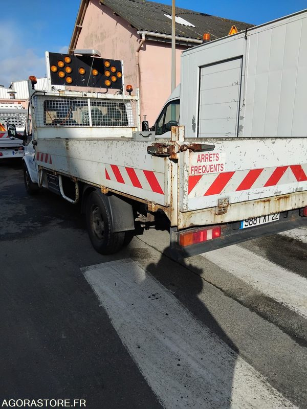 FORD Transit Plateau - Dostavno vozilo prekucnik: slika 3 FORD Transit Plateau - Dostavno vozilo prekucnik: slika 3