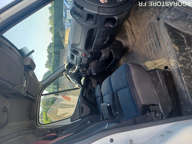 FOURGON RENAULT MASTER L2H2 - 3530000 KM - 2011 / BJ862LC - Furgon: slika 4 FOURGON RENAULT MASTER L2H2 - 3530000 KM - 2011 / BJ862LC - Furgon: slika 4