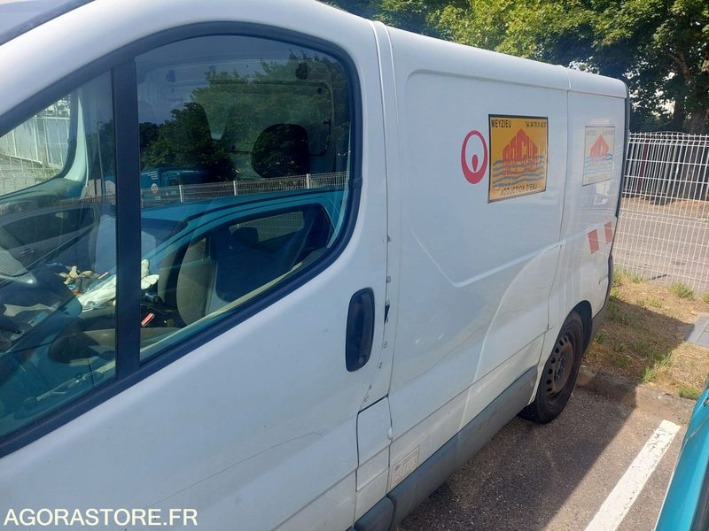 FOURGON RENAULT TRAFIC - 2011/ 230 000 KM - Furgon: slika 5 FOURGON RENAULT TRAFIC - 2011/ 230 000 KM - Furgon: slika 5